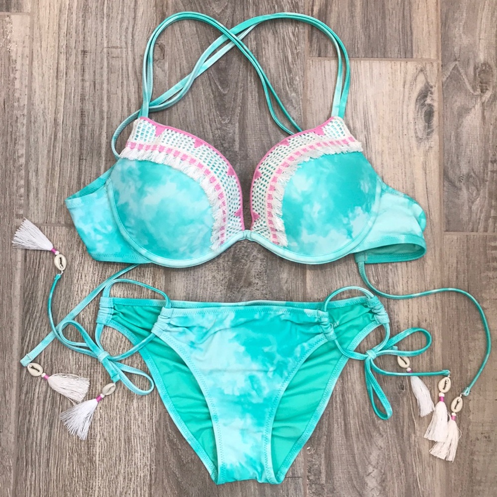 Shade and Shore bikini. Small bottom 34C Top